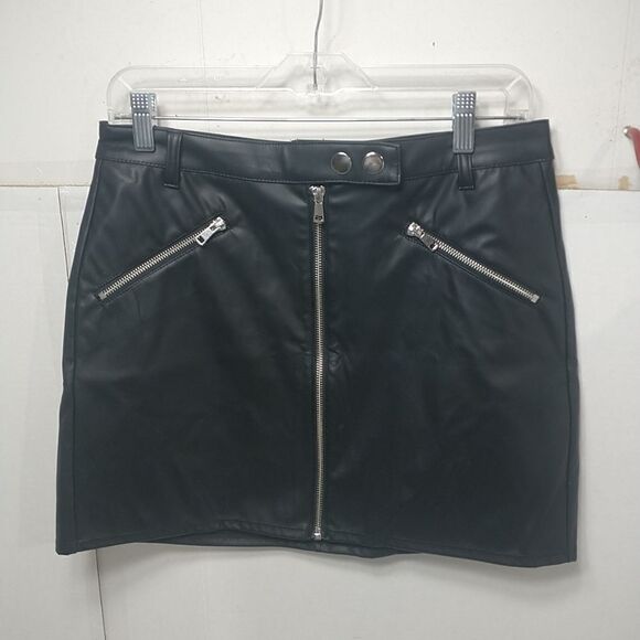 NWT Wild Fable Faux Leather Skirt Black Size 10Mini Short Silver Exposed Zipper. - Picture 9 of 9